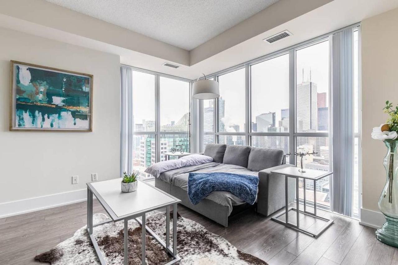 Stunning Views Of Downtown - Luxury High Rise With King Bed! Villa Toronto Bagian luar foto